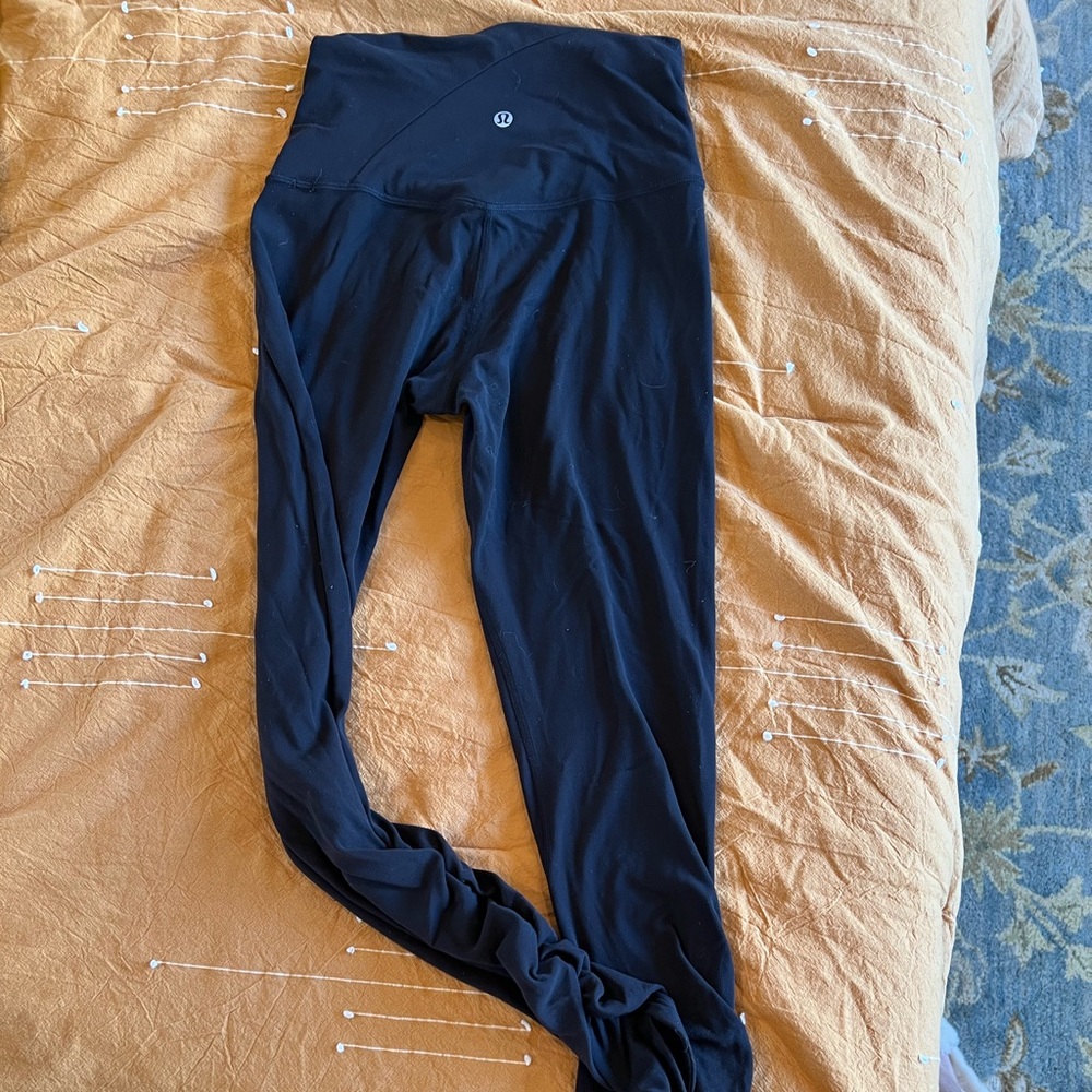 Black Lululemon leggings